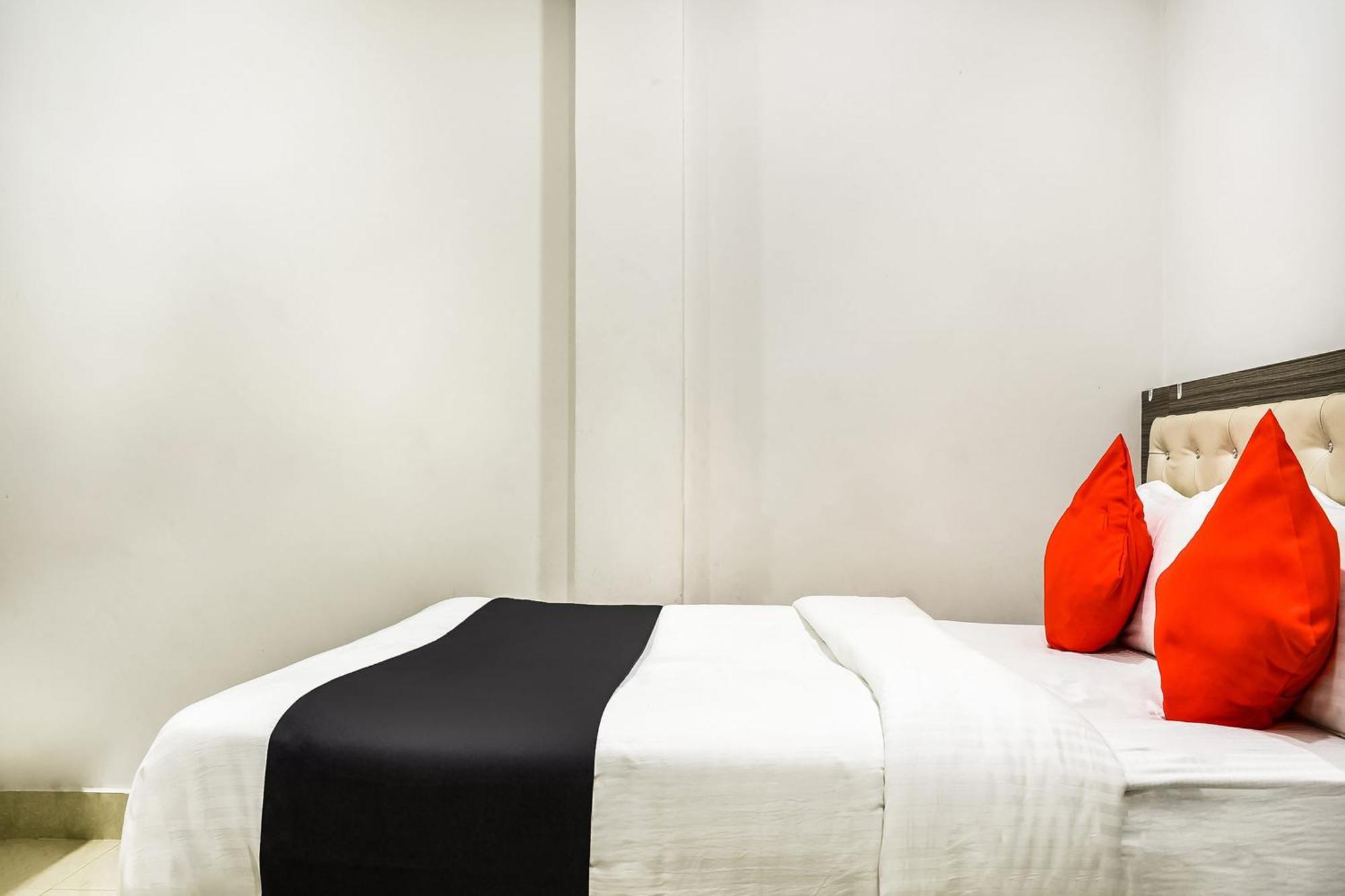 Hotel Capital O Jai Adisson Katak Exteriér fotografie
