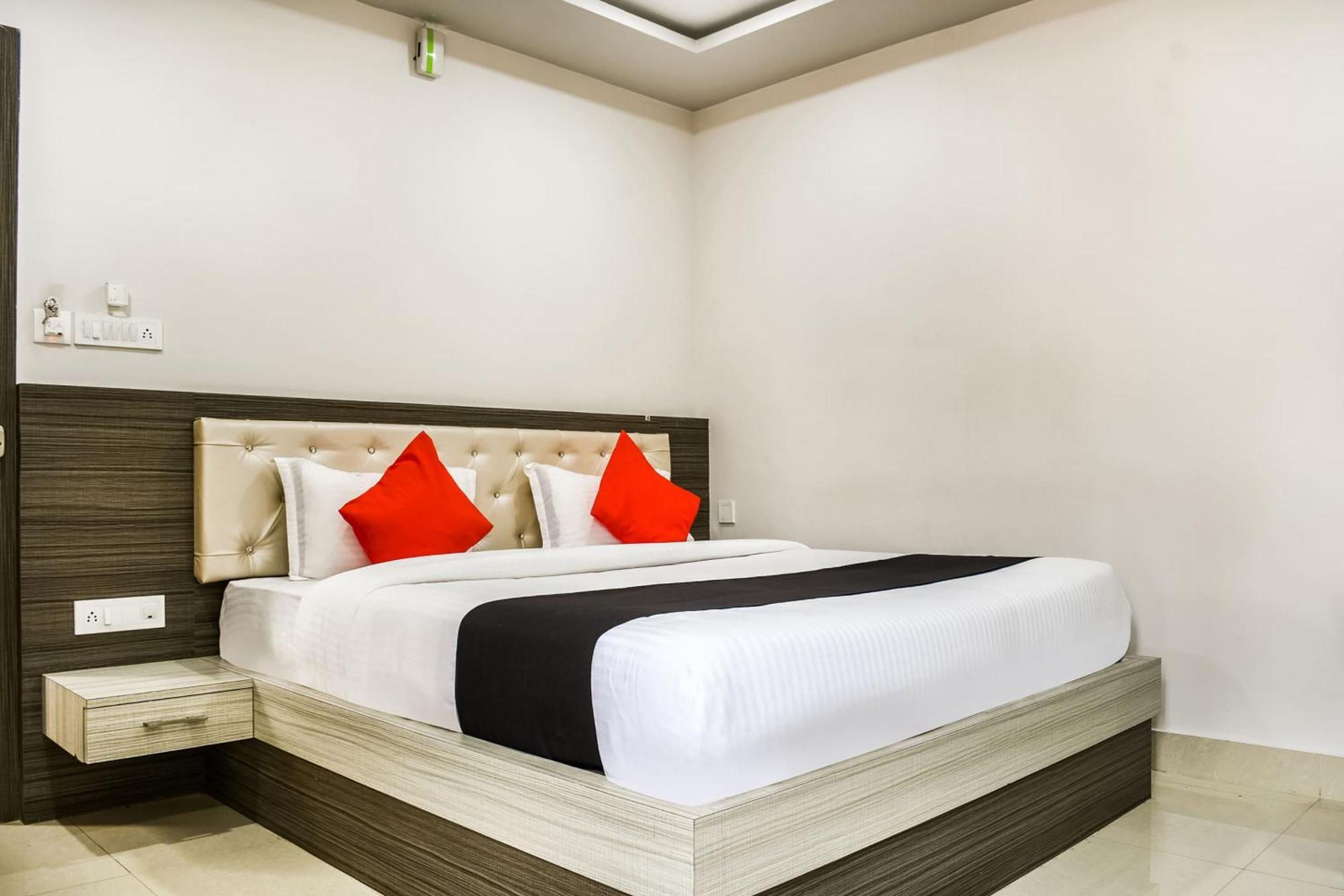 Hotel Capital O Jai Adisson Katak Exteriér fotografie